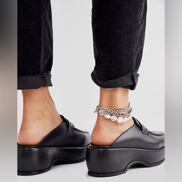 NWOB Free People Winston Black Leather
Platform Loafers Mules size 36 US 6 - Picture 7 of 15